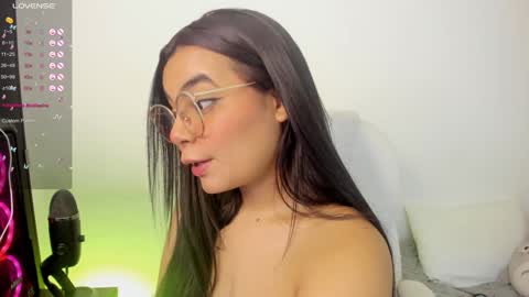 Snapshot of sumersunsett chatting on January 26, 2025, 2:45 am sumersunsett online show from January 26, 2025, 2:45 am