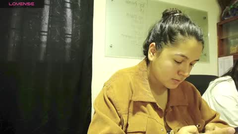 summer_girls01 online show from February 17, 2025, 10:03 pm