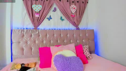 summer_girls01 online show from July 16, 2026, 1:55 am