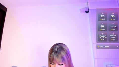 Snapshot of summer_holiday chatting on December 13, 2024, 7:25 am OnlyFans summer holiday online show from December 13, 2024, 7:25 am