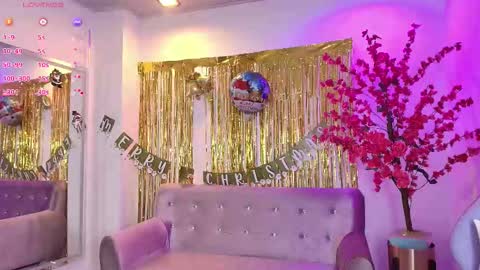 summer_miller online show from December 20, 2025, 11:39 am