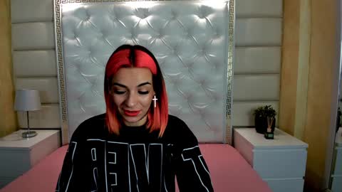 Snapshot of summer_quinn_ chatting on December 4, 2024, 5:49 am Deea online show from December 4, 2024, 5:49 am