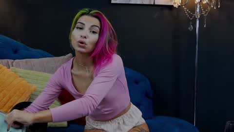 Snapshot of summer_quinn_ chatting on January 23, 2025, 5:56 am Deea online show from January 23, 2025, 5:56 am