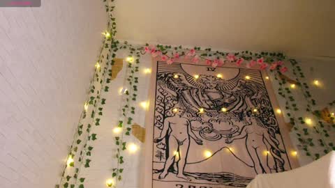 summerhazee online show from December 3, 2024, 7:22 pm