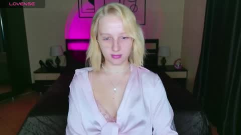 Snapshot of summerjem chatting on November 12, 2025, 9:42 am summerjem online show from November 12, 2025, 9:42 am