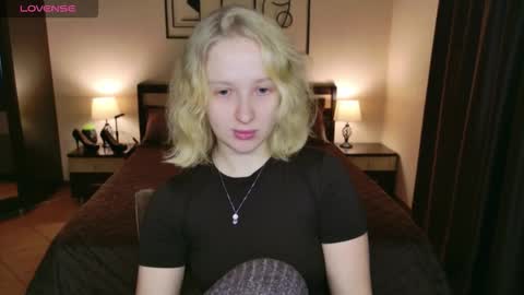 Snapshot of summerjem chatting on December 2, 2025, 4:18 am summerjem online show from December 2, 2025, 4:18 am