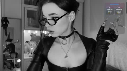 Snapshot of sun_for_you chatting on January 3, 2025, 9:04 am Miss Nelly online show from January 3, 2025, 9:04 am