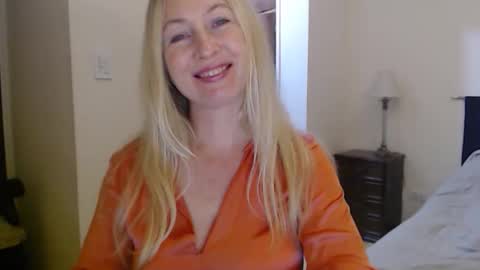Snapshot of sunbrilliant chatting on May 24, 2026, 1:43 am sunbrilliant online show from May 24, 2026, 1:43 am