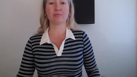 Snapshot of sunbrilliant chatting on July 26, 2026, 7:54 pm sunbrilliant online show from July 26, 2026, 7:54 pm