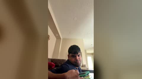 Snapshot of sundoog chatting on May 3, 2026, 6:47 pm Sundoog online show from May 3, 2026, 6:47 pm