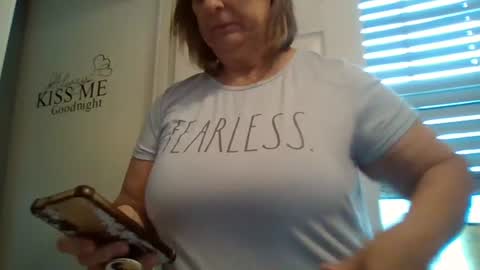 Snapshot of sunflower556 chatting on July 20, 2026, 1:24 pm Sunflower online show from July 20, 2026, 1:24 pm