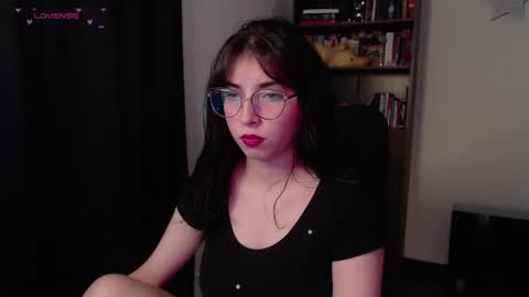 Snapshot of sunflower_uwu chatting on March 18, 2026, 9:07 pm violetta online show from March 18, 2026, 9:07 pm