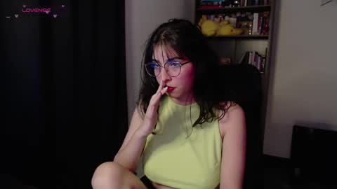 Snapshot of sunflower_uwu chatting on March 19, 2026, 9:19 pm violetta online show from March 19, 2026, 9:19 pm