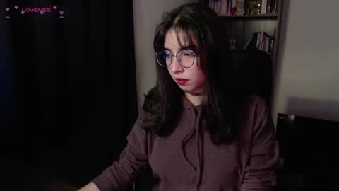Snapshot of sunflower_uwu chatting on April 7, 2026, 9:26 pm violetta online show from April 7, 2026, 9:26 pm