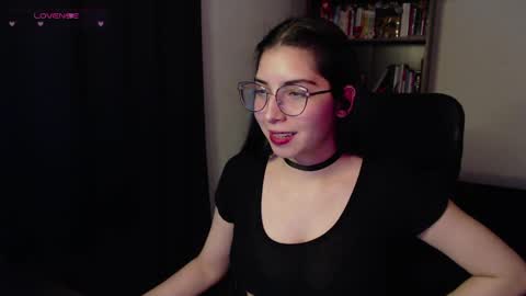 Snapshot of sunflower_uwu chatting on April 17, 2026, 11:52 pm violetta online show from April 17, 2026, 11:52 pm