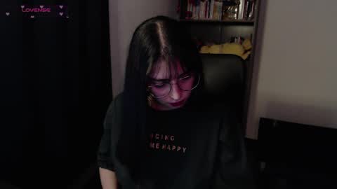 Snapshot of sunflower_uwu chatting on April 28, 2026, 12:09 am violetta online show from April 28, 2026, 12:09 am