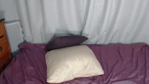 Snapshot of sunloveandwe chatting on February 22, 2025, 1:24 pm Mistress Eve online show from February 22, 2025, 1:24 pm