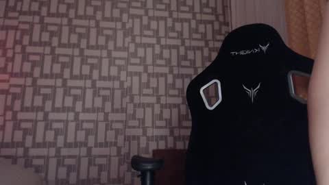 Snapshot of sunloveandwe chatting on October 18, 2025, 4:30 pm Mistress Eve online show from October 18, 2025, 4:30 pm