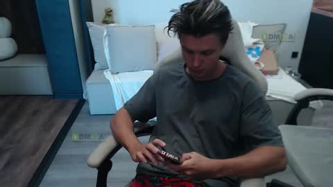 Alice and Sergey online show from September 30, 2025, 7:46 am