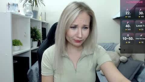 Snapshot of sunny_bunny6 chatting on October 3, 2025, 5:59 am Naomi online show from October 3, 2025, 5:59 am