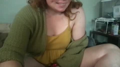 Snapshot of sunny_clementine chatting on September 28, 2025, 9:31 pm Sunny Clementine online show from September 28, 2025, 9:31 pm