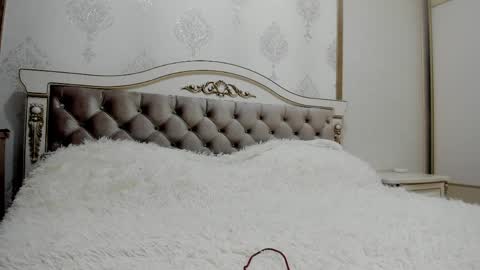 Vanessa online show from April 4, 2026, 5:06 am