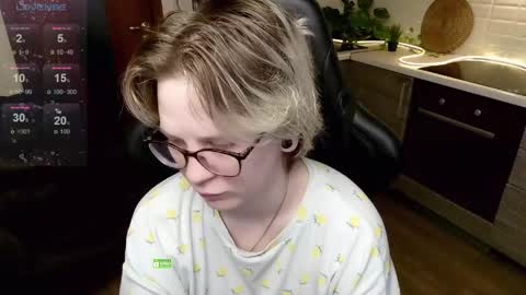 Snapshot of sunny_mood chatting on May 23, 2026, 6:40 am sunny mood online show from May 23, 2026, 6:40 am
