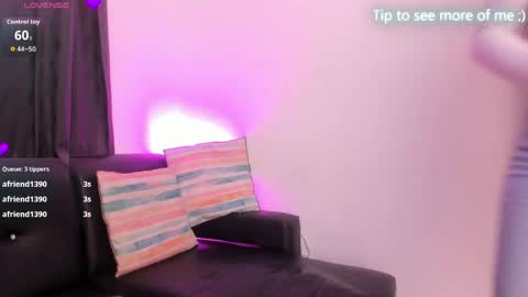 Snapshot of sunny_page chatting on April 4, 2026, 4:00 am Sunny Page online show from April 4, 2026, 4:00 am