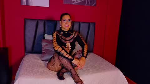 Snapshot of sunny_river chatting on May 26, 2026, 12:23 pm Sunny River online show from May 26, 2026, 12:23 pm