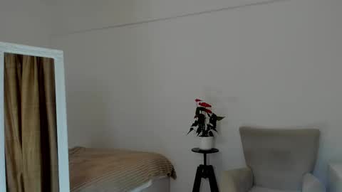 sunnycindy_luv online show from November 8, 2025, 7:01 pm