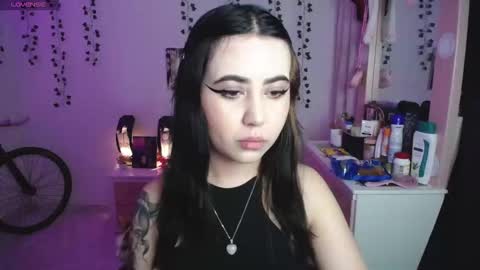 Snapshot of sunset_pienk chatting on January 18, 2026, 7:34 am Sunset online show from January 18, 2026, 7:34 am