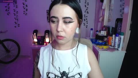 Snapshot of sunset_pienk chatting on January 19, 2026, 4:27 am Sunset online show from January 19, 2026, 4:27 am