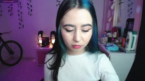 Snapshot of sunset_pienk chatting on April 15, 2026, 5:03 am Sunset online show from April 15, 2026, 5:03 am