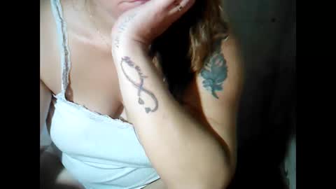 sunshine_38 online show from October 15, 2025, 2:50 pm