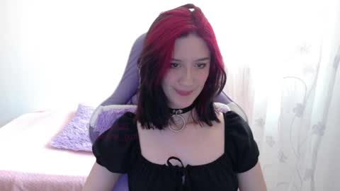 sunshine_girl9 online show from April 8, 2026, 9:04 pm