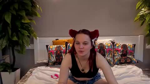 Lola online show from November 13, 2025, 7:51 am