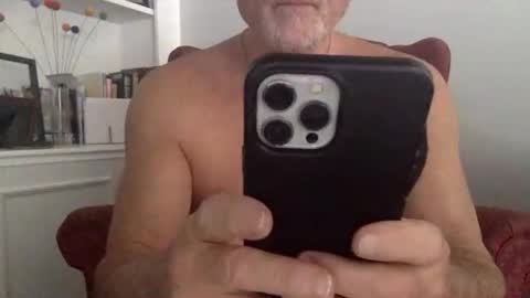 Snapshot of suntrdr077 chatting on December 14, 2025, 6:12 pm suntrdr077 online show from December 14, 2025, 6:12 pm