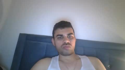 sunxmoonx online show from December 21, 2025, 1:13 am