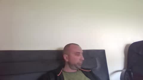 super42835015 online show from May 15, 2026, 2:46 pm