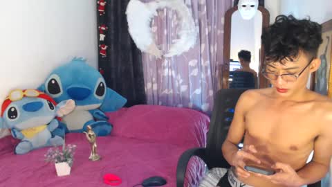 Snapshot of superasian143xx chatting on February 1, 2025, 10:59 am GAY online show from February 1, 2025, 10:59 am