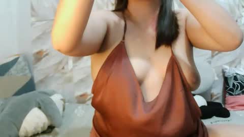 KIMZY online show from April 8, 2026, 5:13 pm