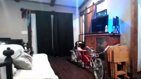 Snapshot of superd512 chatting on December 10, 2024, 8:40 am Guero Cash online show from December 10, 2024, 8:40 am