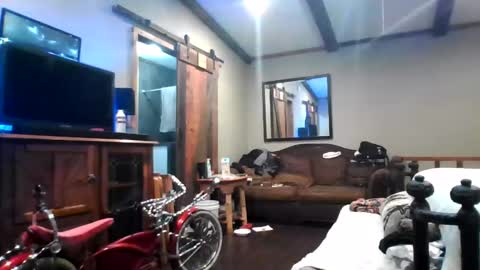 Snapshot of superd512 chatting on December 10, 2024, 11:43 am Guero Cash online show from December 10, 2024, 11:43 am