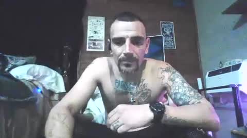 Snapshot of superd512 chatting on January 27, 2025, 4:30 am Guero Cash online show from January 27, 2025, 4:30 am