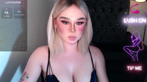 Snapshot of superh0tangelxx chatting on September 18, 2025, 1:51 am CARMINA online show from September 18, 2025, 1:51 am