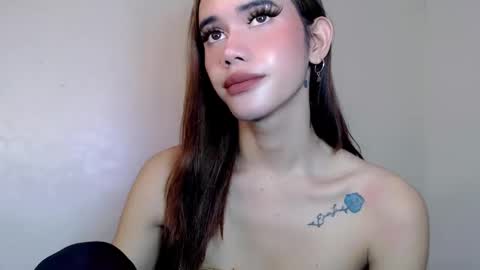 Snapshot of superhotbabe1 chatting on January 6, 2025, 3:09 am Erica Help me to reach my goal Superhotbabe1 online show from January 6, 2025, 3:09 am