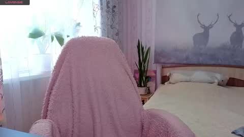Sweet Anna online show from June 3, 2026, 7:44 am