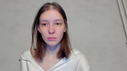 Snapshot of superior_cat chatting on May 5, 2026, 9:45 pm Una online show from May 5, 2026, 9:45 pm