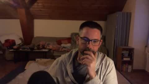 supersquirrel81 online show from November 23, 2025, 6:35 am