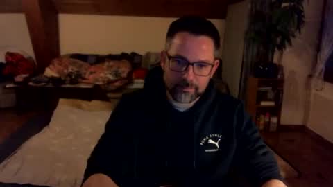 supersquirrel81 online show from February 15, 2026, 6:10 am